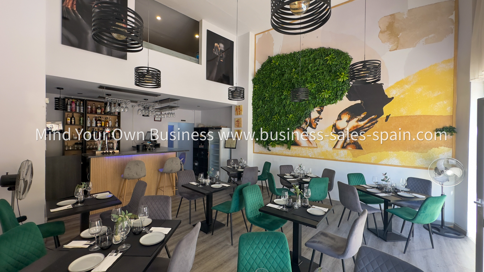 Good Size Modern Restaurant in High Profile and Busy Location in Marbella.