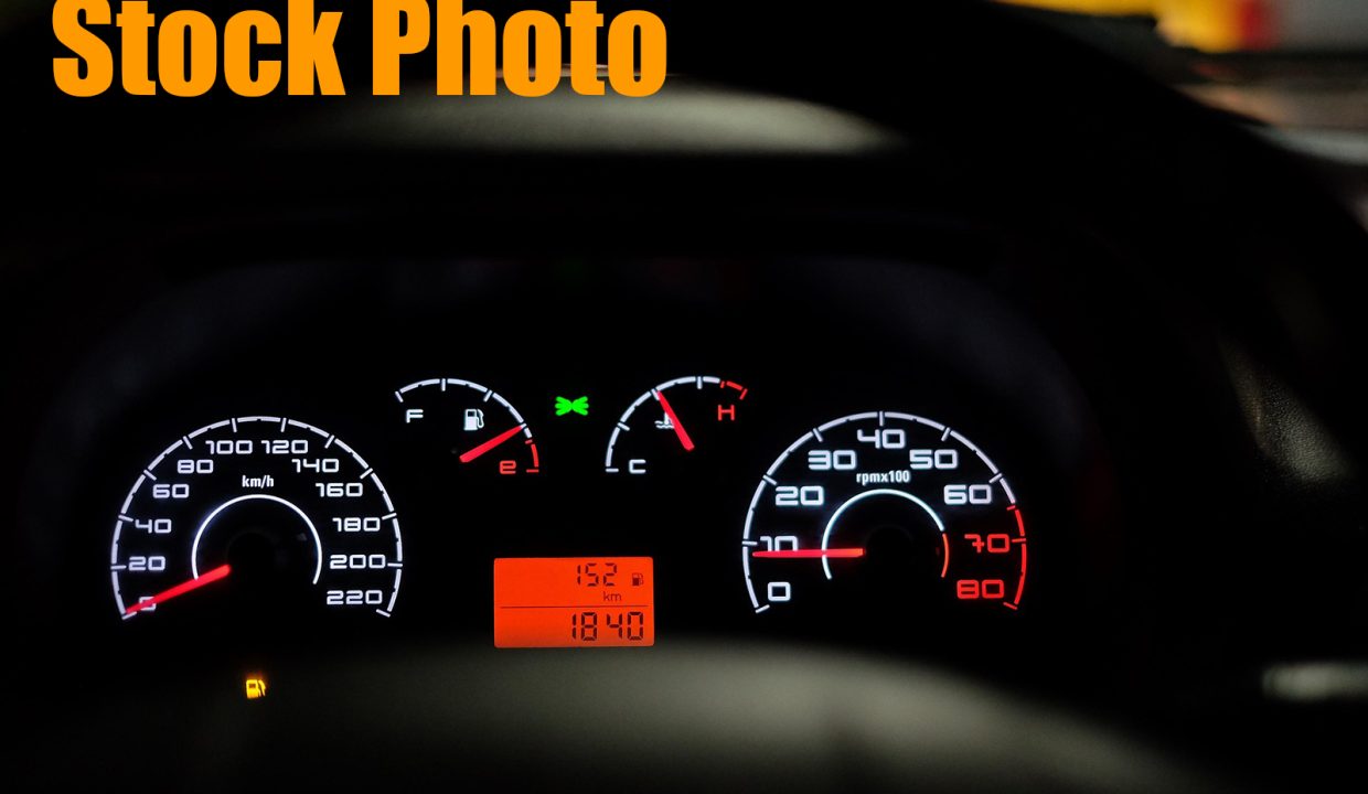 car-dashboard-2667434_1920