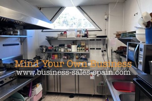 76f48500-3776-4c76-9f89-7a82e655a410